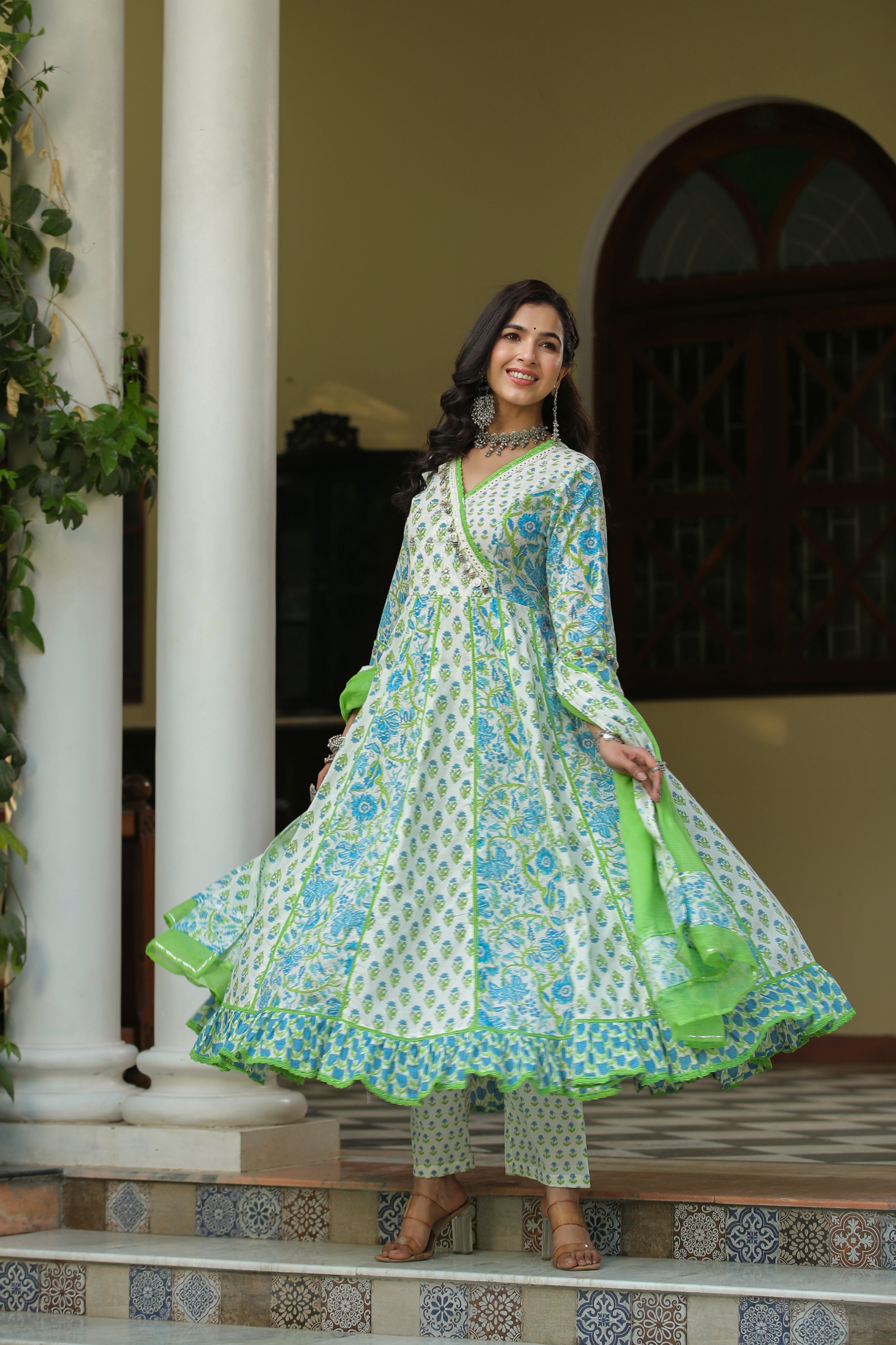 Green Angarakha suit